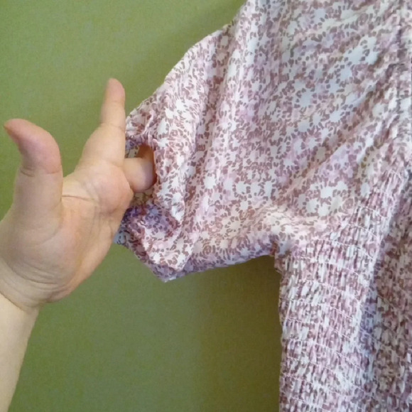 Womans XS Japna Pink Floral Midi Dress Puffy Sleeved Lightweight Spring Summer - Picture 3 of 4